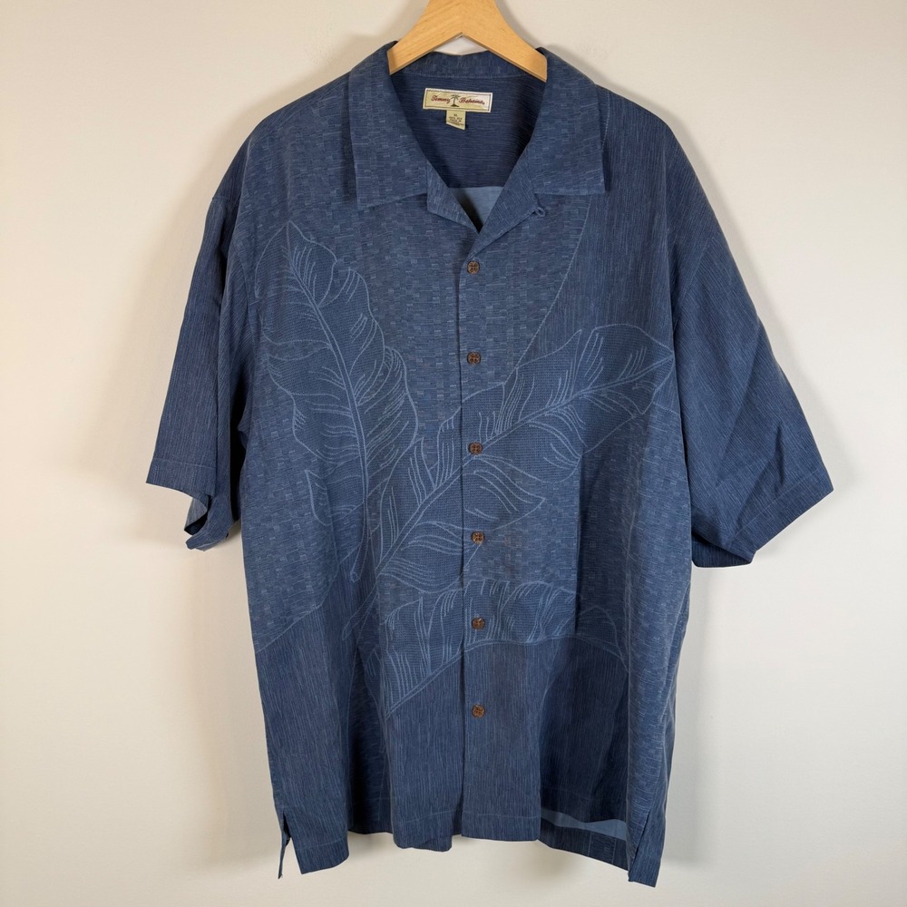 Tommy Bahama 100% Silk Camp Shirt XL Blue Embroidered Palm Leaf Short Sleeve